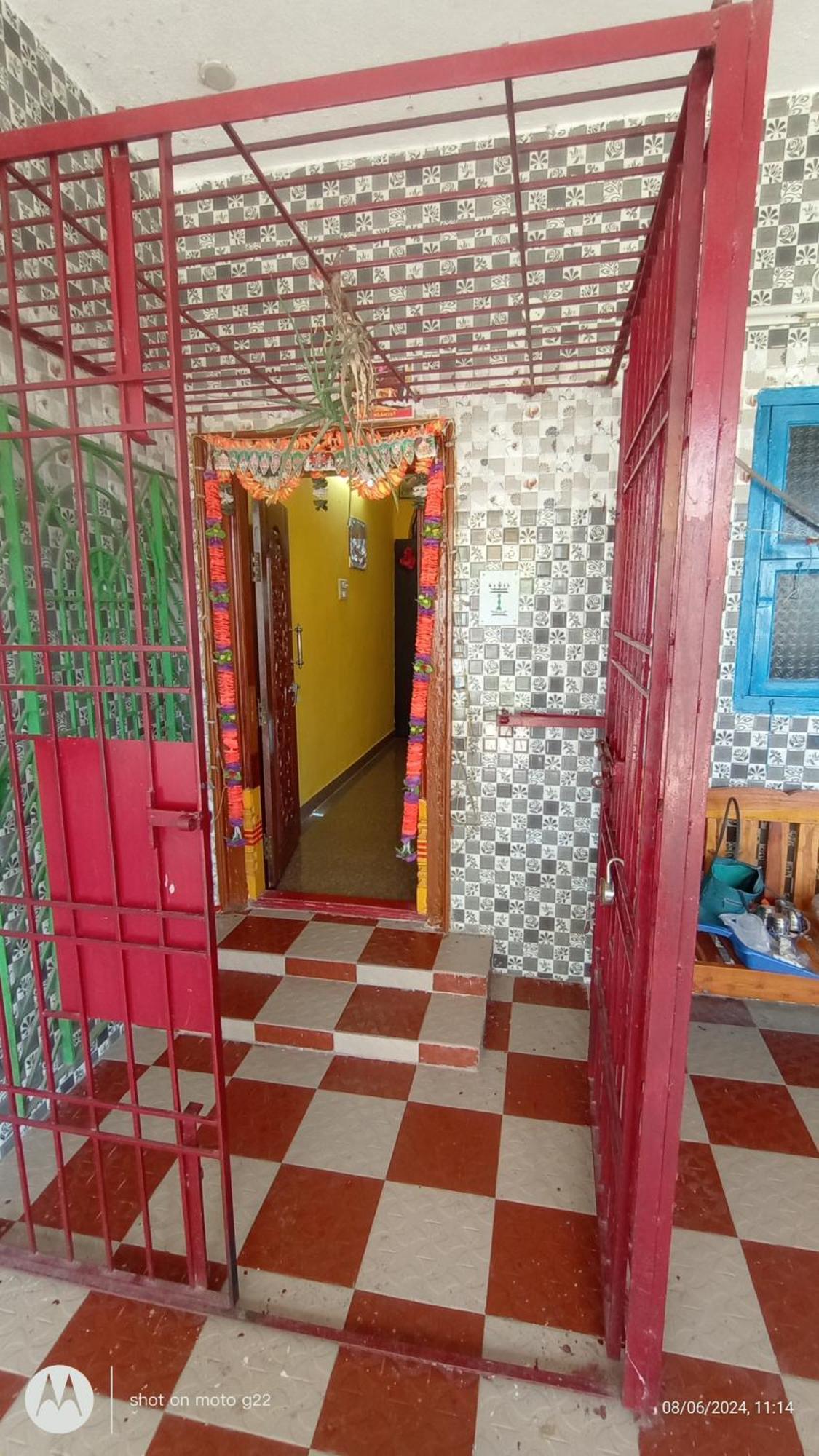 Linga Homestay 2Bhk Ground Floor Kanchipuram Buitenkant foto